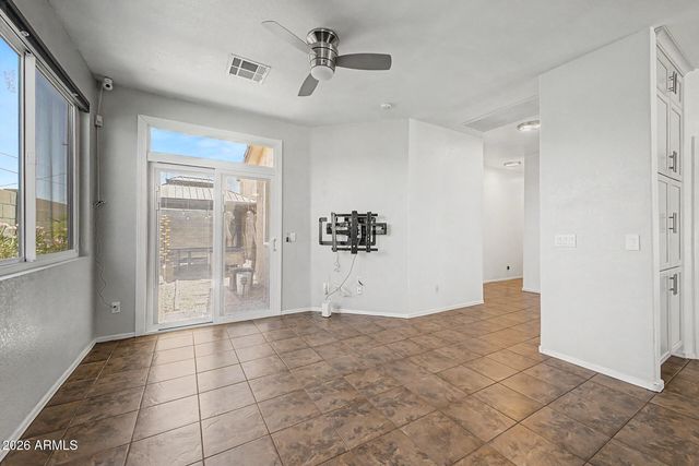 1225 E GRENADINE Road, Phoenix, AZ 85040