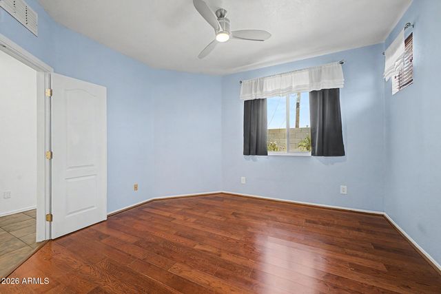 1225 E GRENADINE Road, Phoenix, AZ 85040