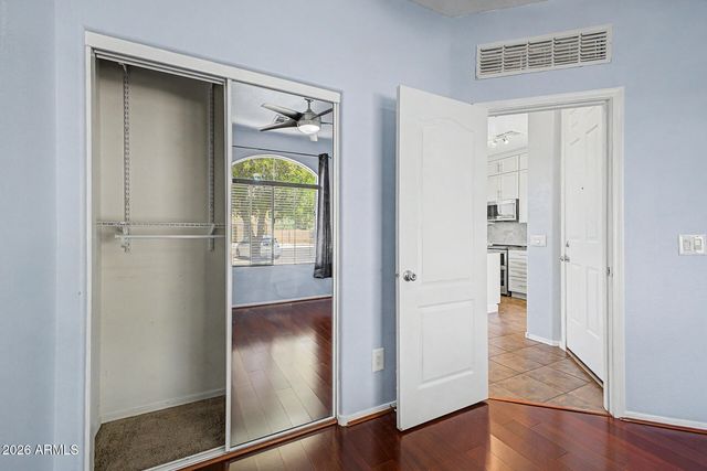 1225 E GRENADINE Road, Phoenix, AZ 85040