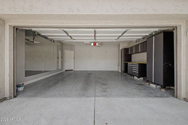 1225 E GRENADINE Road, Phoenix, AZ 85040