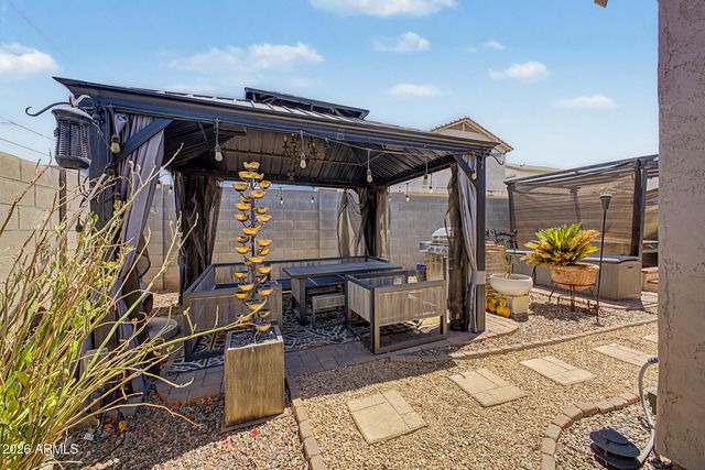 1225 E GRENADINE Road, Phoenix, AZ 85040