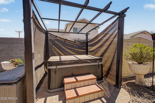 1225 E GRENADINE Road, Phoenix, AZ 85040