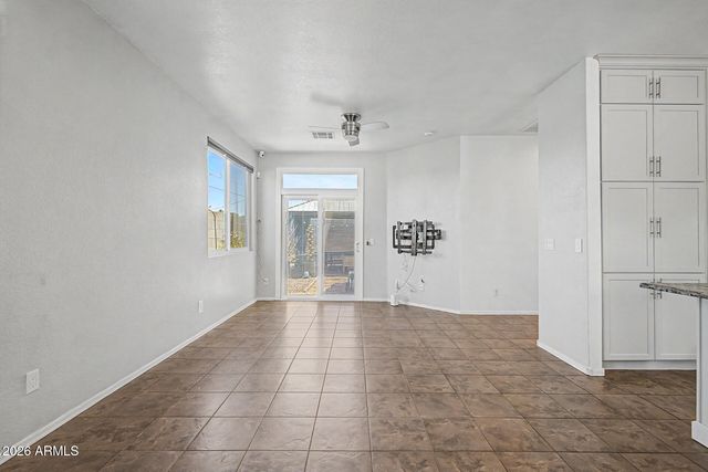 1225 E GRENADINE Road, Phoenix, AZ 85040