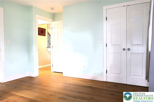 8297 Mertztown Road, Lower Macungie Twp, PA 18011