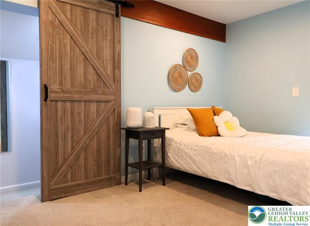 8297 Mertztown Road, Lower Macungie Twp, PA 18011