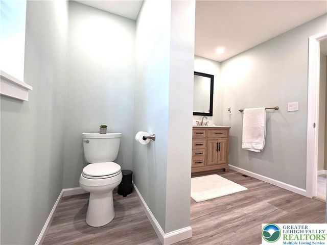 8297 Mertztown Road, Lower Macungie Twp, PA 18011