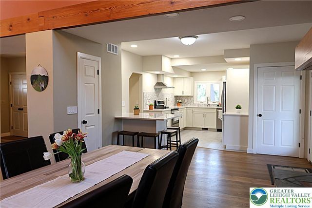 8297 Mertztown Road, Lower Macungie Twp, PA 18011