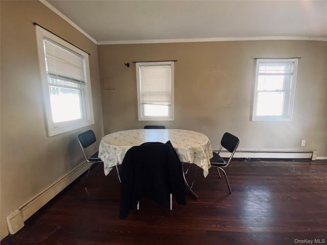 46 Leonard Street, Smithtown, NY 11787