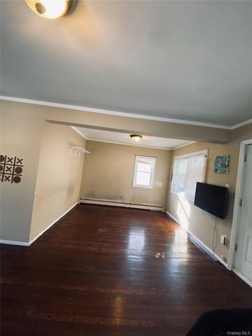 46 Leonard Street, Smithtown, NY 11787