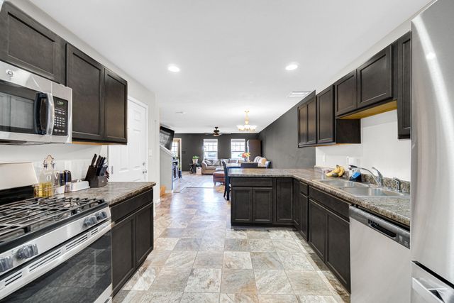 13948 Paramount Way, Cedar Lake, IN 46303