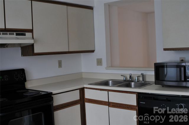 9626-C Vinca Circle, Charlotte, NC 28213