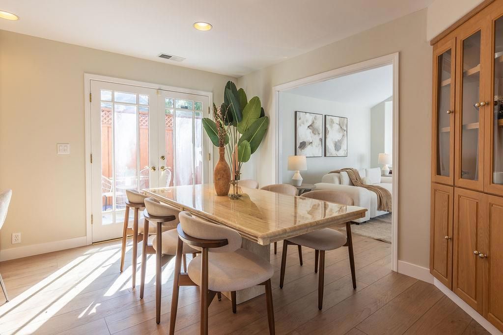 Image 13 of property listing at 3455 Dover Road, Redwood City, CA 94061