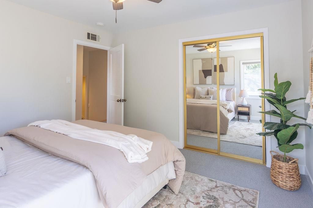 Image 25 of property listing at 3455 Dover Road, Redwood City, CA 94061