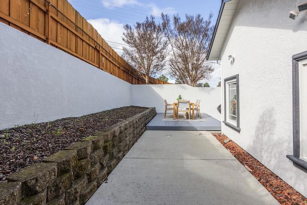 Image 36 of property listing at 3455 Dover Road, Redwood City, CA 94061