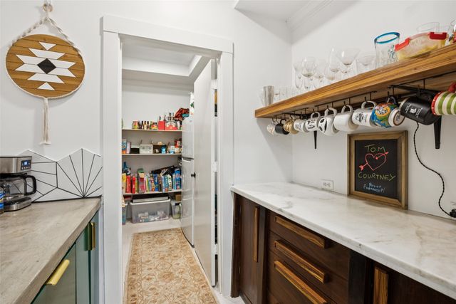 1657 Nob Hill Road, Dallas, TX 75208