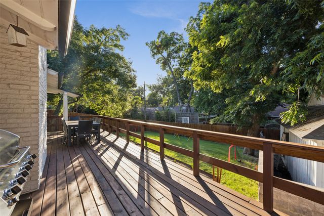 1657 Nob Hill Road, Dallas, TX 75208