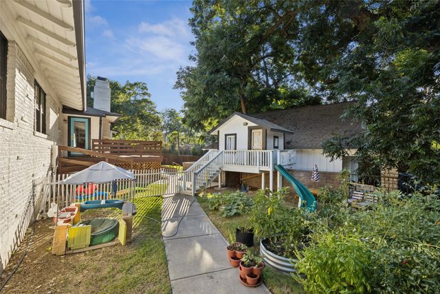 1657 Nob Hill Road, Dallas, TX 75208