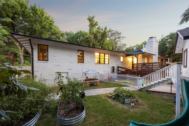 1657 Nob Hill Road, Dallas, TX 75208