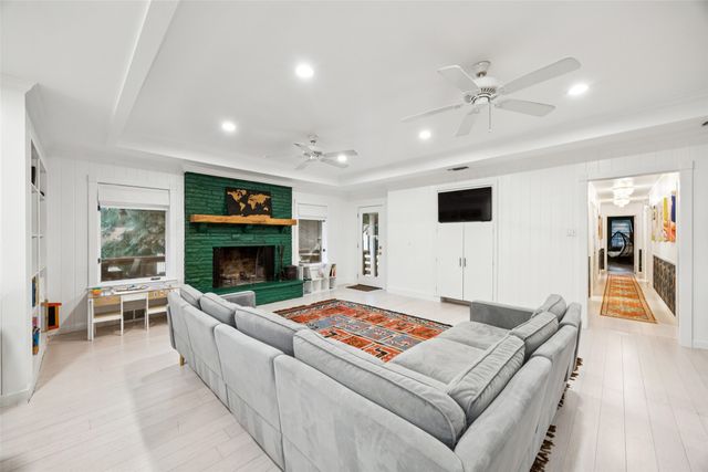 1657 Nob Hill Road, Dallas, TX 75208