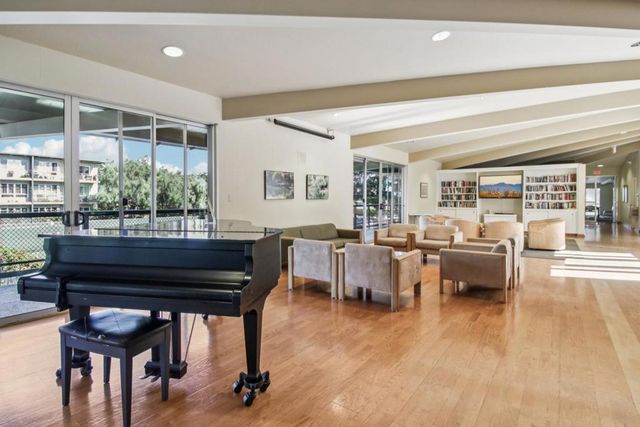 815 N Humboldt Street 508, San Mateo, CA 94401