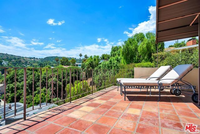 4557 Saltillo Street, Woodland Hills (los Angeles), CA 91364