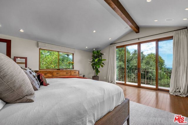 4557 Saltillo Street, Woodland Hills (los Angeles), CA 91364