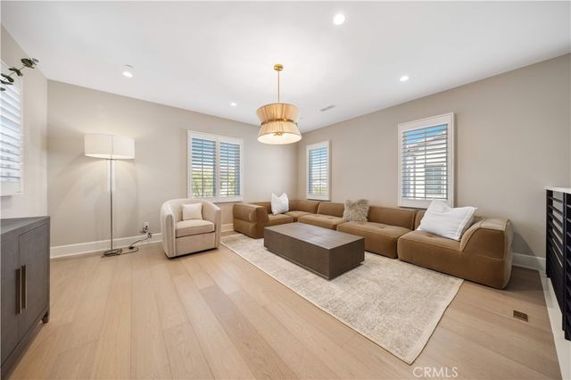 163 Summerland, Irvine, CA 92602