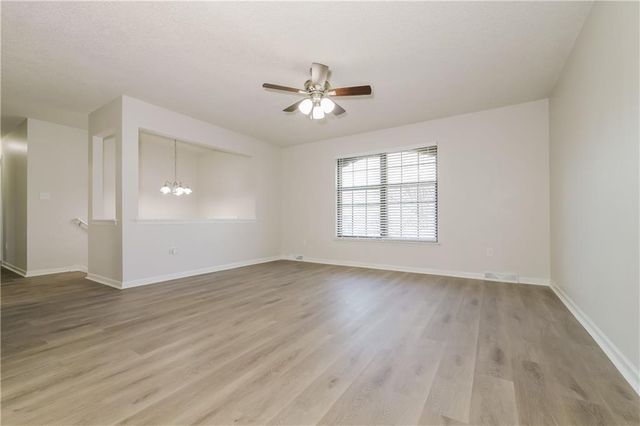 1417 N Blue Mills Road, Independence, MO 64056