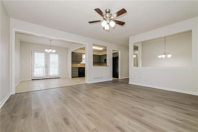 1417 N Blue Mills Road, Independence, MO 64056