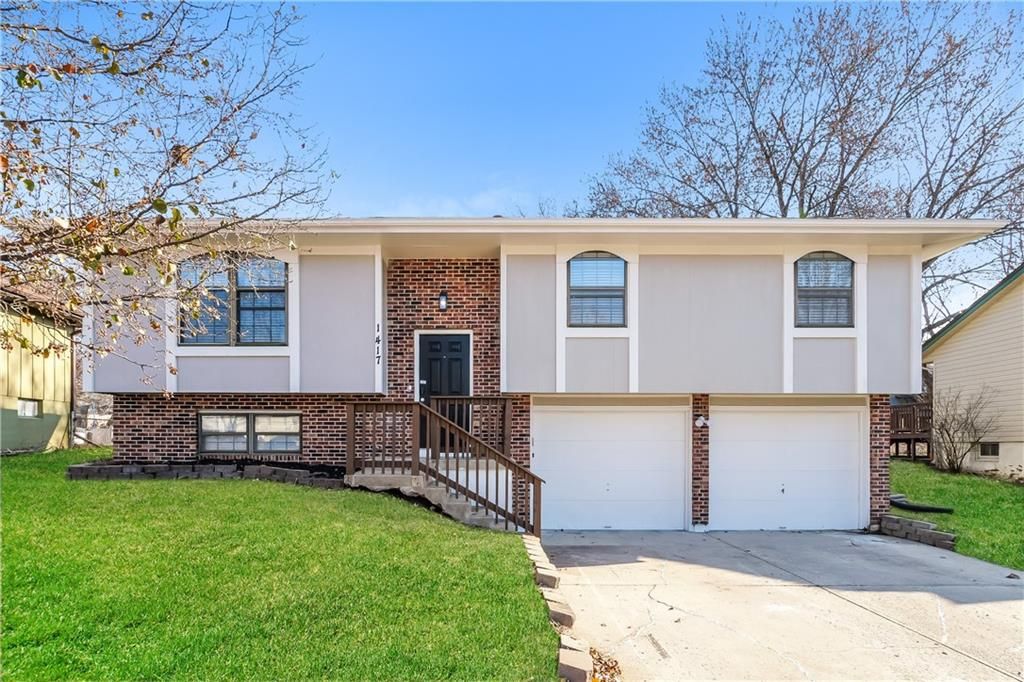 1417 N Blue Mills Road, Independence, MO 64056