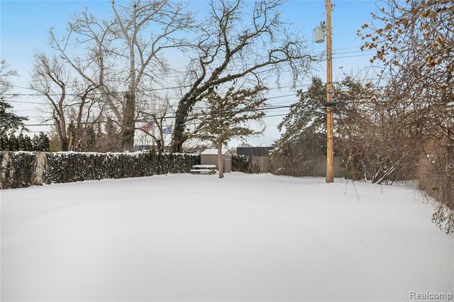 1451 Kenilworth Place, Clawson, MI 48017