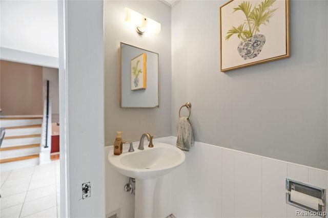 1451 Kenilworth Place, Clawson, MI 48017