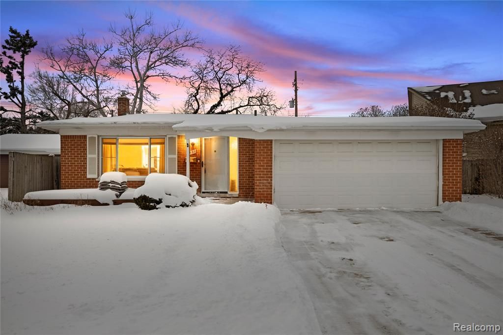 1451 Kenilworth Place, Clawson, MI 48017