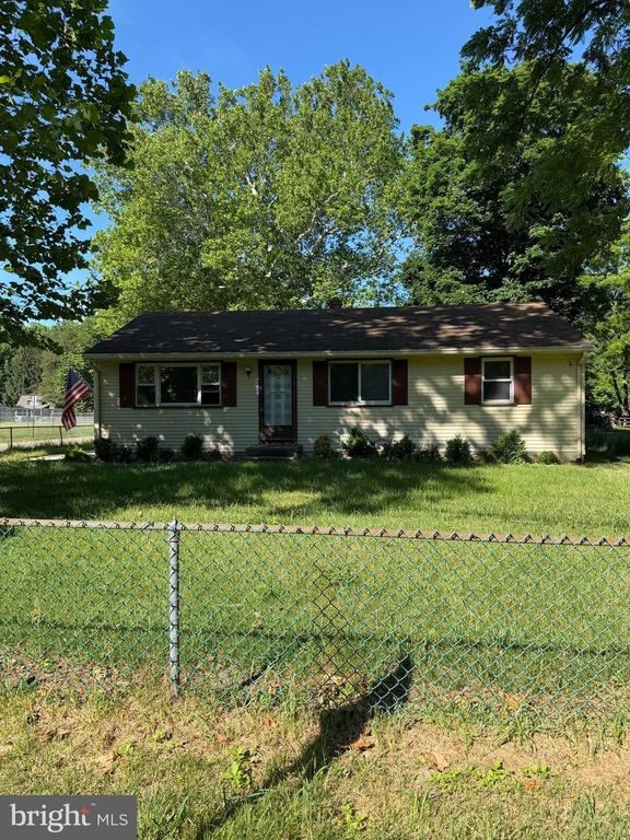 9 FORREST AVE, Clementon, NJ 08021