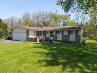 9680 Bloomhill Drive, Rose Township, MI 48442