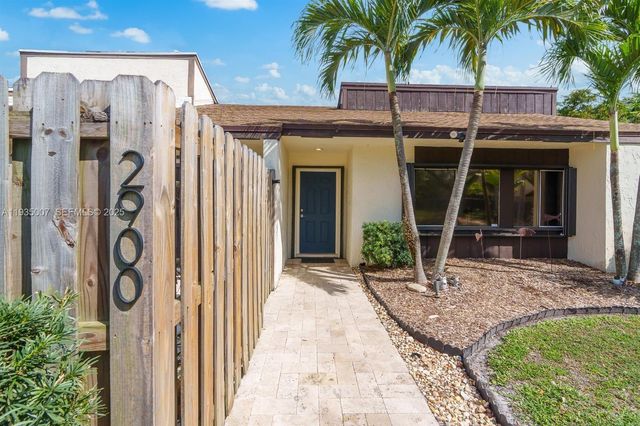 2900 NW 69th Ct, Fort Lauderdale, FL 33309