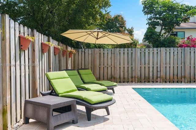 2900 NW 69th Ct, Fort Lauderdale, FL 33309