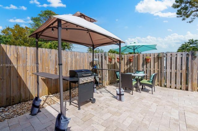 2900 NW 69th Ct, Fort Lauderdale, FL 33309