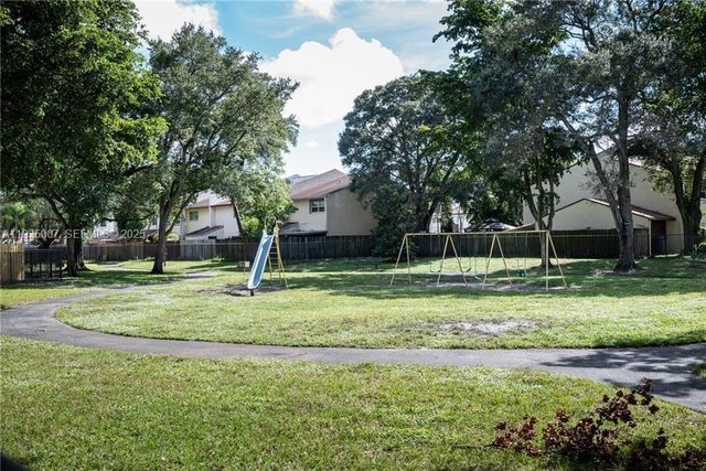 2900 NW 69th Ct, Fort Lauderdale, FL 33309