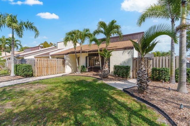 2900 NW 69th Ct, Fort Lauderdale, FL 33309