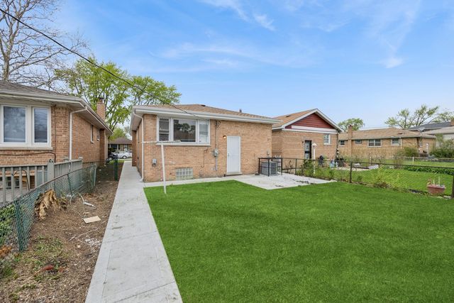 12621 S Wood Street, Calumet Park, IL 60827