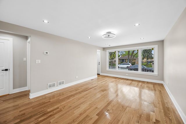 12621 S Wood Street, Calumet Park, IL 60827