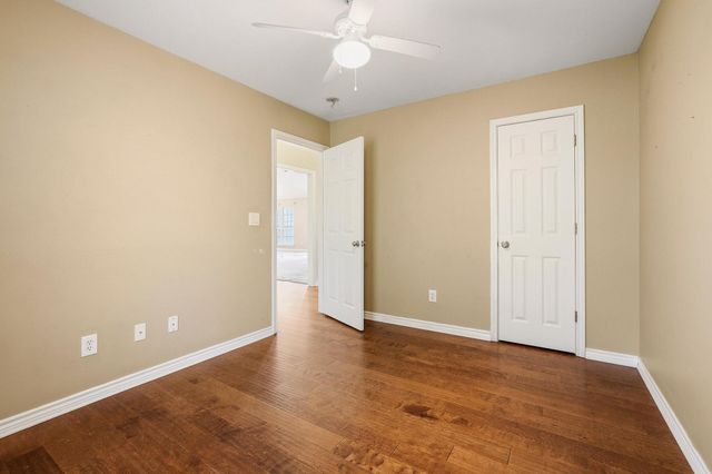 386 Scoggins Road, Tioga, TX 76271