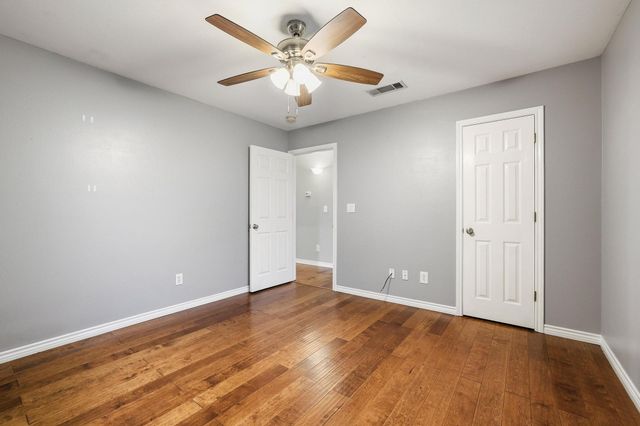 386 Scoggins Road, Tioga, TX 76271