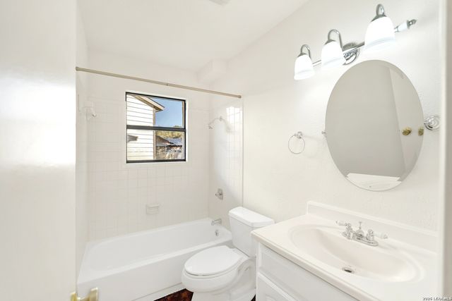 9212 Geronimo View, San Antonio, TX 78254