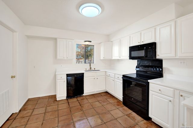 9212 Geronimo View, San Antonio, TX 78254