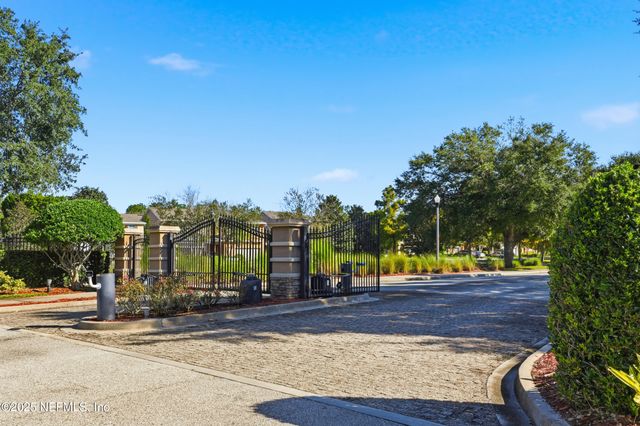 13033 SUNSET LAKE Drive, Jacksonville, FL 32258