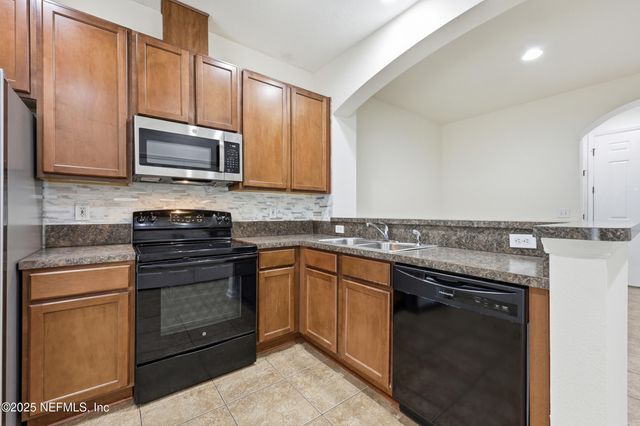 13033 SUNSET LAKE Drive, Jacksonville, FL 32258