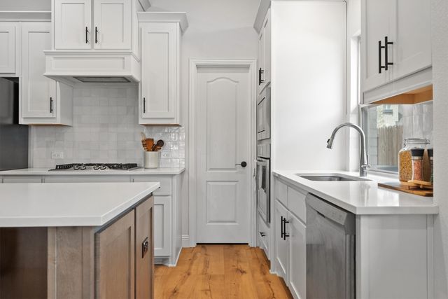 9201 Amistad Lane, Denton, TX 76226