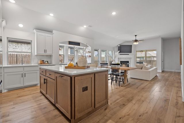 9201 Amistad Lane, Denton, TX 76226